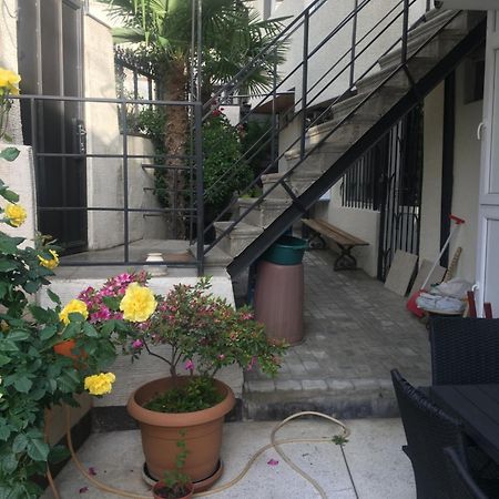 Appartamento 10 Shindisi Street,Tbilisi Esterno foto