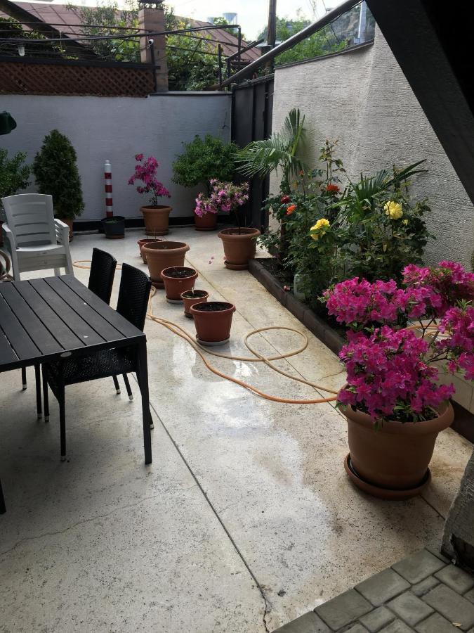 Appartamento 10 Shindisi Street,Tbilisi Esterno foto