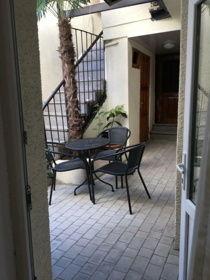 Appartamento 10 Shindisi Street,Tbilisi Esterno foto